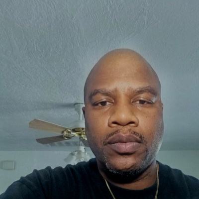 Coach Jay, Light Heavyweight Diamond Belt Champion and co-owner of Fit4Battle Boxing